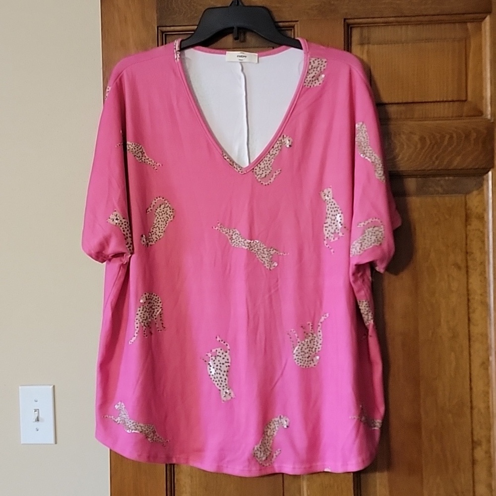COPY - Pink tee with leopard print